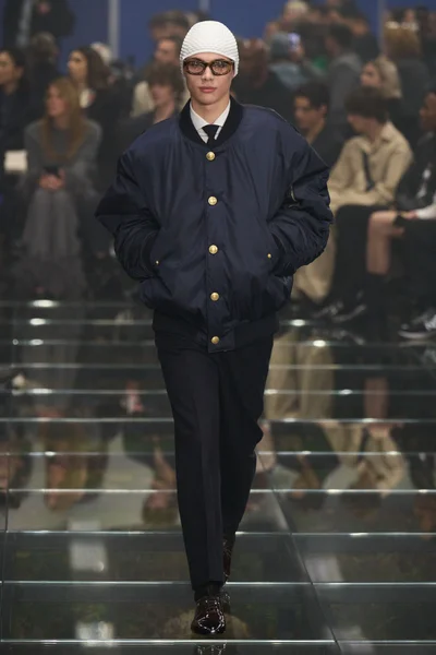Look 42